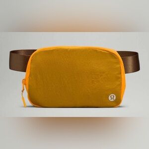 NWOT Lululemon Everywhere Belt Bag 1L Gold Spice/ Clementine Unisex